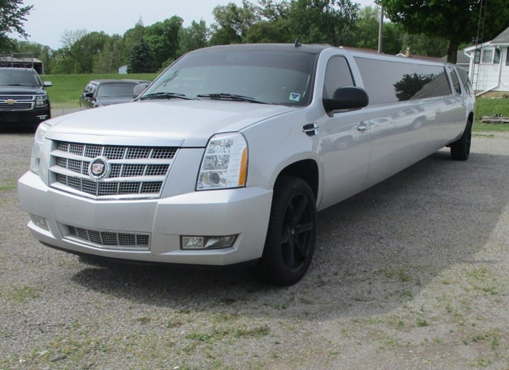 2011 Silver /Black Chevrolet Suburblade , located at 1725 US-68 N, Bellefontaine, OH, 43311, (937) 592-5466, 40.387783, -83.752388 - 2011 200" VIP Suburbalade, Silver, Black Leather, New Paint, New Custom Wheels, LOADED - Photo #0